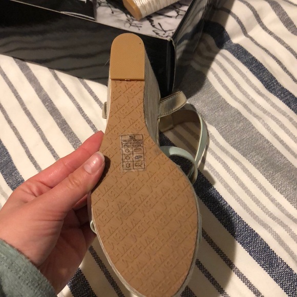 White House Black Market Wedges - Picture 5 of 5